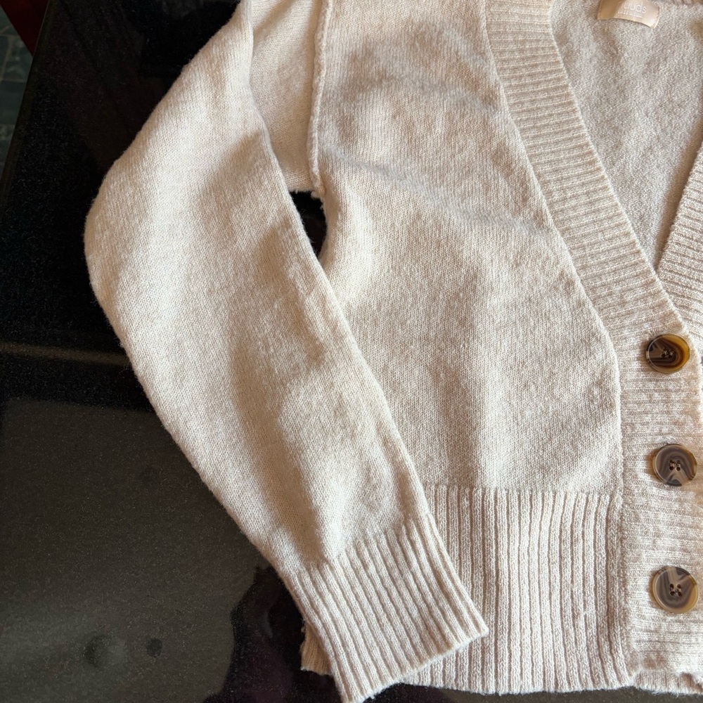 Sweater - Picture 8 of 8